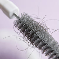 Detalle de las cerdas en espiral de Flowzap con cabello